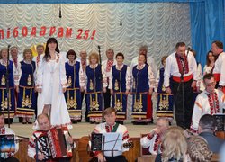 Народному самодіяльному ансамблю пісні і танцю «Хлібодари» – 25 років